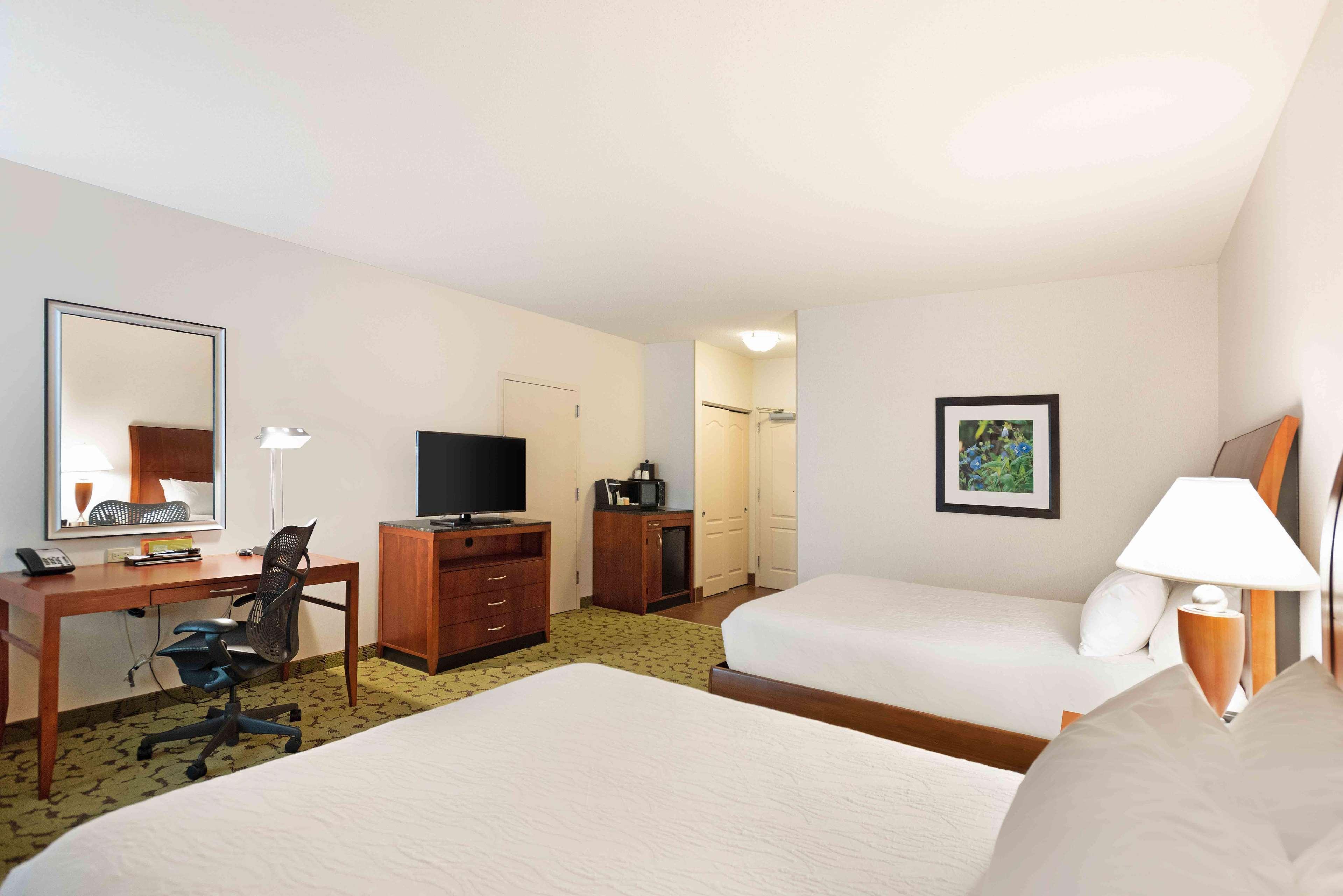 Hilton Garden Inn Bloomington Exterior foto